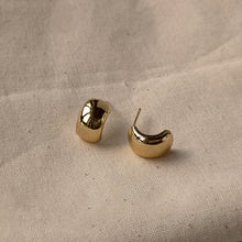 Load image into Gallery viewer, Peas Earrings
