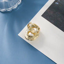 Load image into Gallery viewer, Special-Shaped Pearl Inlaid Ring
