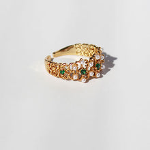 Load image into Gallery viewer, Lace Emerald Inlaid Pearl Ring
