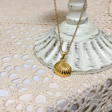 Load image into Gallery viewer, Romantic Shell Wishing Stone Necklace
