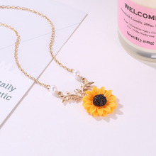 Load image into Gallery viewer, Sunflower Necklace
